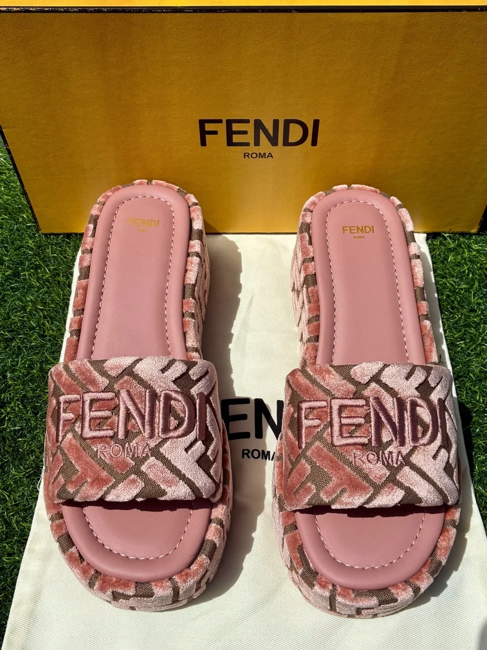 FENDI SUNSHINE PINK FF MONOGRAM PLATFORM SLIDE SANDALS EMBROIDERED LOGO SZ 39.5